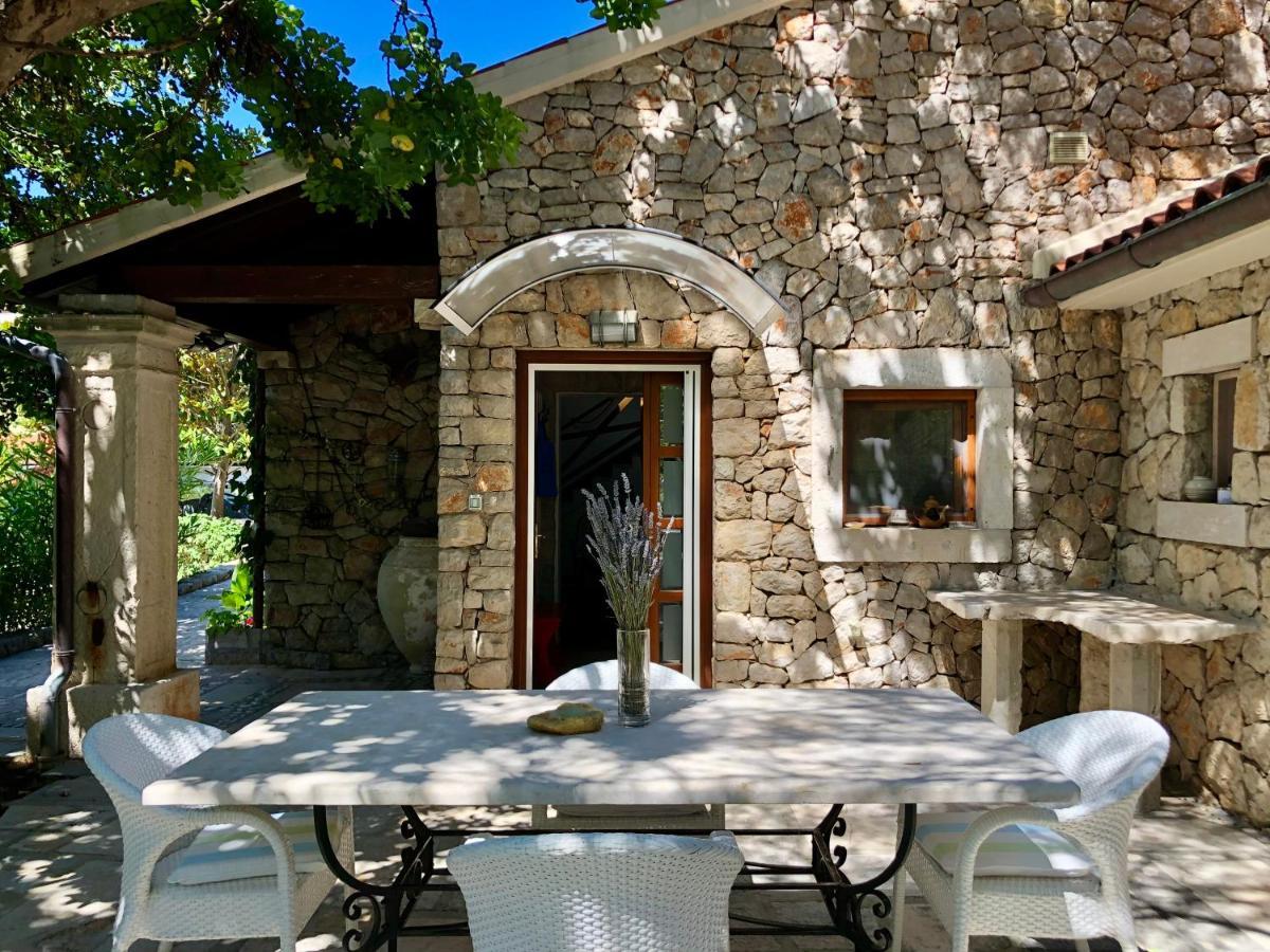 فيلا Stone House Retreat مالي لوشينغْ المظهر الخارجي الصورة