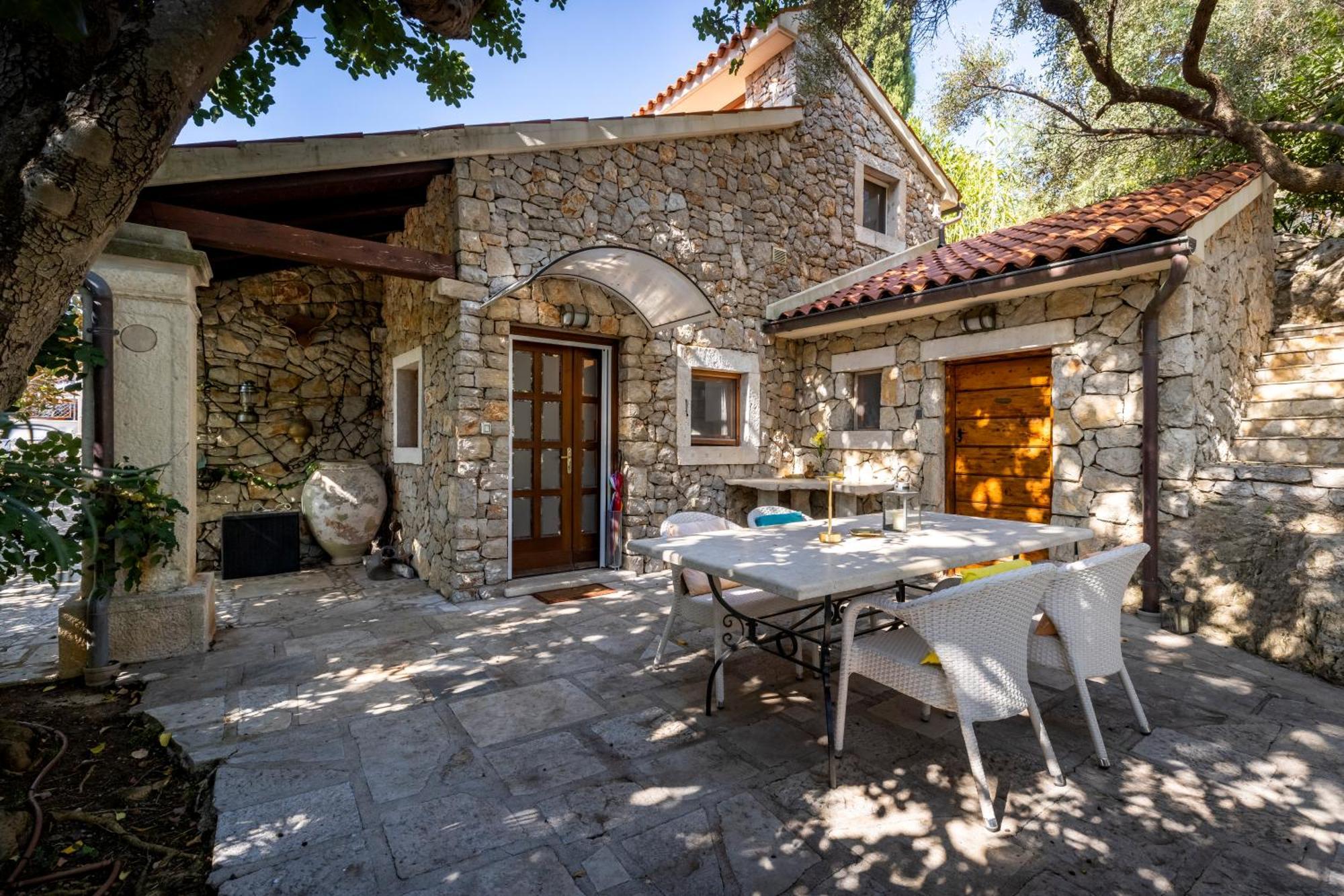 فيلا Stone House Retreat مالي لوشينغْ المظهر الخارجي الصورة